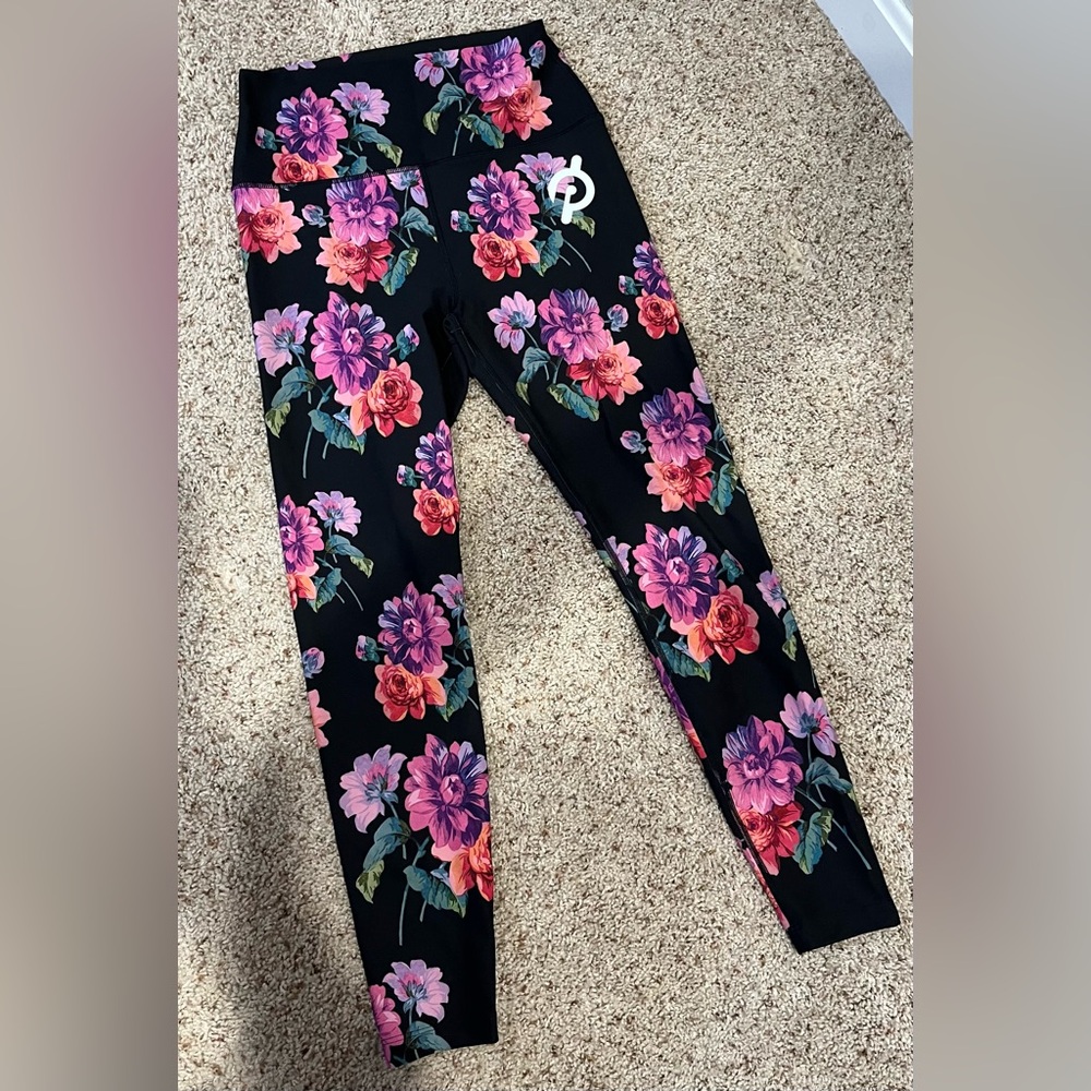 EUC Peloton cadet flower leggings, medium